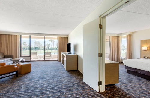 Palm Springs Resort | DoubleTree by Hilton Hotel Golf Resort Palm Springs