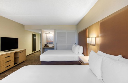 Palm Springs Resort | DoubleTree by Hilton Hotel Golf Resort Palm Springs