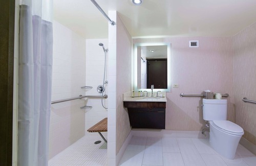Mission Valley Hotel | DoubleTree by Hilton Hotel San Diego - Mission Valley