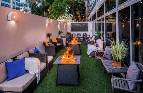 El Segundo Hotel | DoubleTree by Hilton LAX - El Segundo