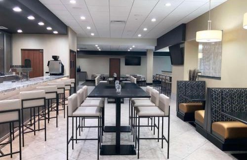 Madison Hotel | DoubleTree by Hilton Madison Downtown