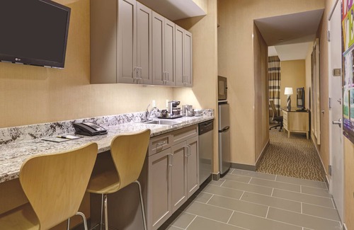 Gayborhood Hotel | DoubleTree by Hilton Philadelphia Center City