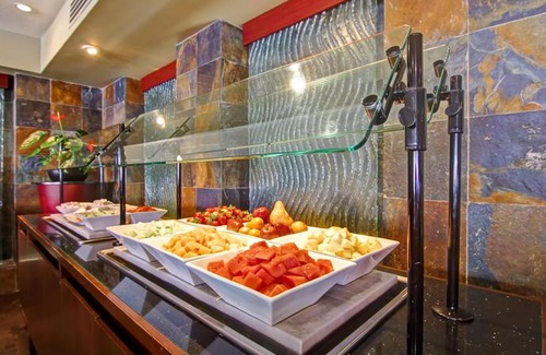 Pleasanton Hotel | DoubleTree by Hilton Pleasanton at The Club