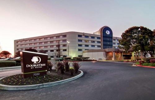 Pleasanton Hotel | DoubleTree by Hilton Pleasanton at The Club