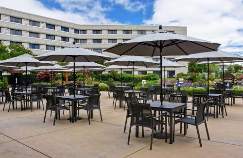 Pleasanton Hotel | DoubleTree by Hilton Pleasanton at The Club