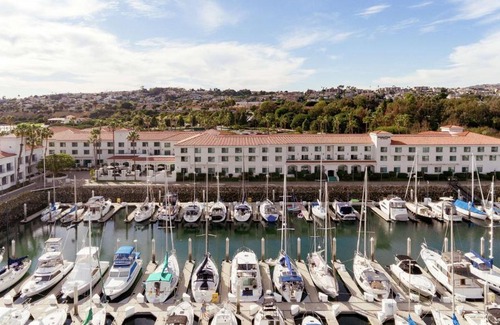 Fort MacArthur Hotel | DoubleTree by Hilton San Pedro