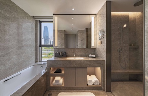 Nanshan Hotel | DoubleTree by Hilton Shenzhen Nanshan Hotel & Residences