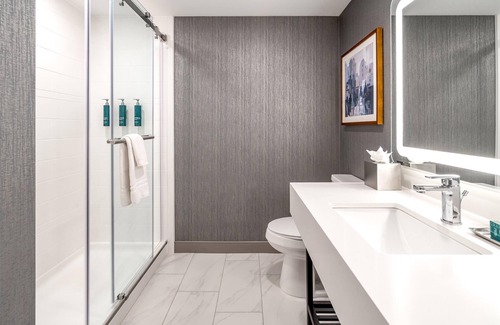 Sioux City Hotel | DoubleTree by Hilton Sioux City