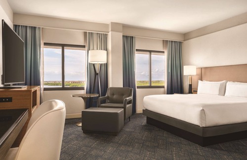 Rocky Point Hotel | DoubleTree by Hilton Tampa Rocky Point Waterfront