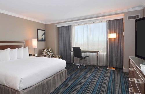 Newark Hotel | Doubletree by Hilton Newark - Fremont