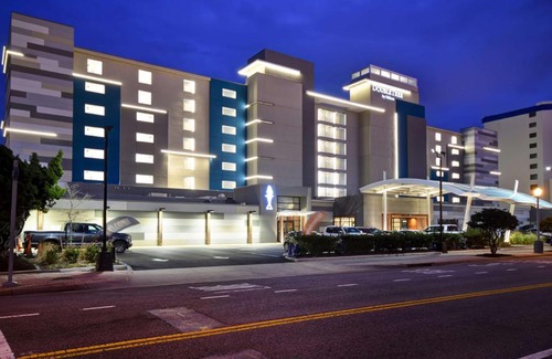 Northeast Virginia Beach Hotel | DoubleTree by Hilton Oceanfront Virginia Beach