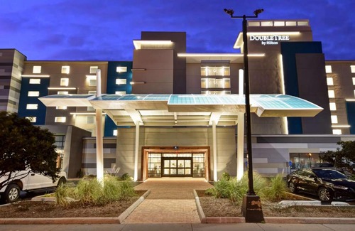 Northeast Virginia Beach Hotel | DoubleTree by Hilton Oceanfront Virginia Beach