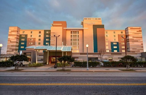Northeast Virginia Beach Hotel | DoubleTree by Hilton Oceanfront Virginia Beach