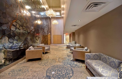 Northeast Virginia Beach Hotel | DoubleTree by Hilton Virginia Beach Oceanfront South