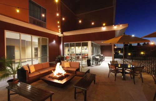 West Fargo Hotel | DoubleTree by Hilton West Fargo Sanford Medical Center Area