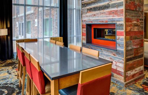 West Fargo Hotel | DoubleTree by Hilton West Fargo Sanford Medical Center Area