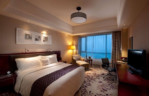 Bin Hu District Hotel | DoubleTree by Hilton Wuxi