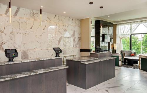 Downtown Hotel | Doubletree By Hilton Youngstown Downtown