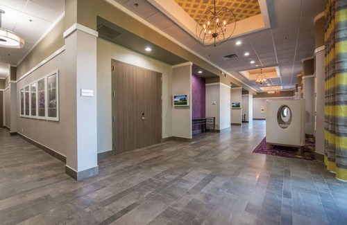 Winston - Salem Hotel | DoubleTree by Hilton Winston Salem - University, NC