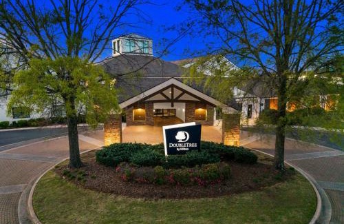 Huntsville Hotel | DoubleTree Suites by Hilton Hotel Huntsville South