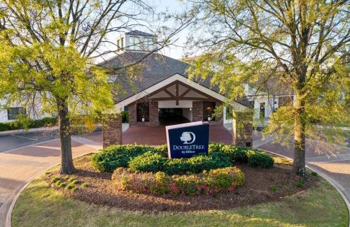 Huntsville Hotel | DoubleTree Suites by Hilton Hotel Huntsville South