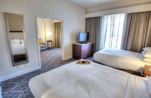 Atlanta Hotel | Doubletree Suites by Hilton at The Battery Atlanta