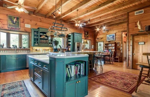 Sevierville House | Douglas Lake Lodge: Pool, Tennis Court, Game Room