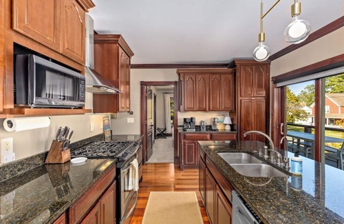 Douglas Condo | Douglas Retreat - Two bedroom condo with High-Speed WIFI, AC, Washer/Dryer.