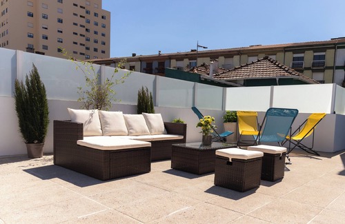 Vila Nova de Gaia House | Douro Garden & Rooftop Home - With Quick Access to Porto's World Heritage Sites