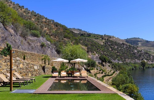 Cotas House | Douro Valley Luxury Rental on the Riverbank