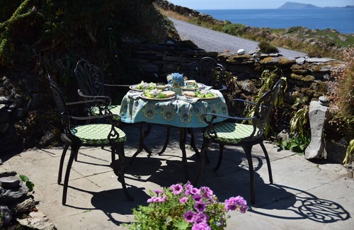 County Cork Cottage | Dove Hollow Cottage, Sunsets and Sweeping Views Of Iveragh Peninsula