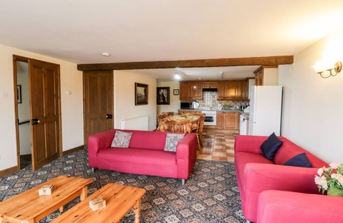 Briggswath Cottage | DOVECOTE COTTAGE, pet friendly in Fylingthorpe