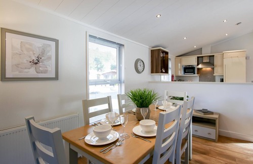 Troutbeck Bridge Cabin | Dovedale Lodge - a holiday lodge that sleeps 5 guests in 2 bedrooms