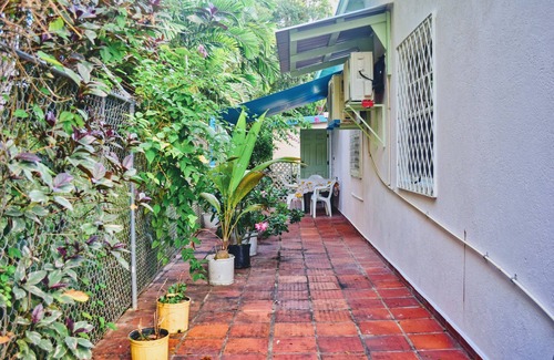 Dover Cottage | Dover Beach - Kismet Garden 1 Bedroom Cottage