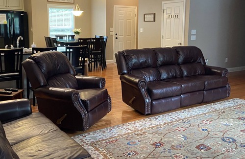 Fair Play House | Dove’s Nest: 6/4 Beautiful Lakehouse With Private Dock on Lake Hartwell