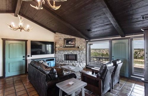 Wayside Cabin | Doves Rest Cabins - Laredo cabin on the North rim