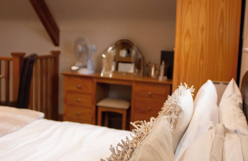 Kneesall Bed & Breakfast | Dovestays