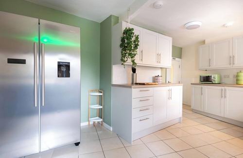 Saddleworth Cottage | DOVESTONE COTTAGE, pet friendly, with open fire in Greenfield