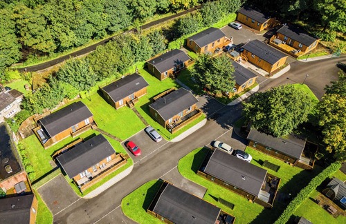 Saddleworth Cottage | DOVESTONE COTTAGE, pet friendly, with open fire in Greenfield