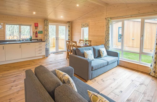 Saddleworth Cottage | DOVESTONE LUXURY LODGES (SLEEPS 6) - PET FREE in Greenfield