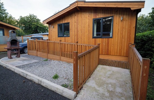 Saddleworth Cottage | DOVESTONE LUXURY LODGES (SLEEPS 4) - PETS WELCOME in Greenfield