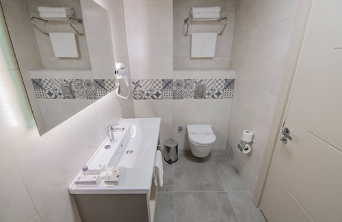 Gaziemir Hotel | Dovv Hotel
