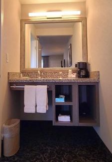 Lone Pine Hotel | Dow Villa Motel