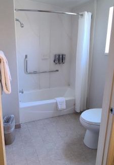 Lone Pine Hotel | Dow Villa Motel