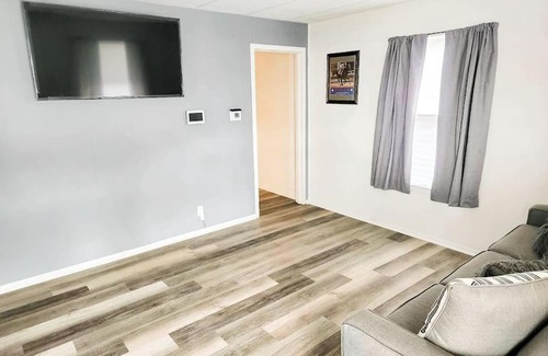 Wyandotte House | Down and Derby- Walk to Churchill Downs!
