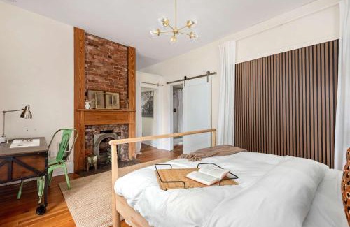 Cabbagetown Apartment | Down the Rabbit Hole