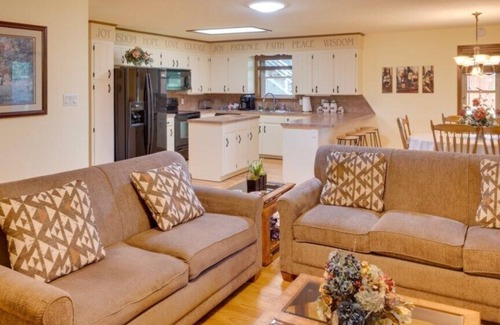Hot Springs Village House | Down to a Tee! On Desoto
