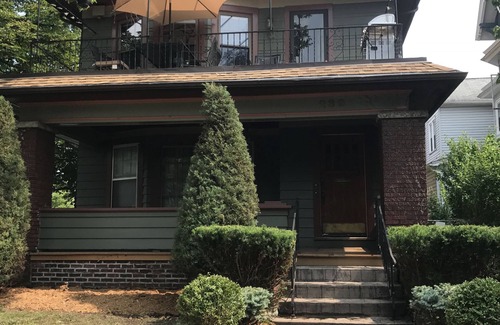 Lakeview House | Down Town BUFFALO, 20 minutes from the Falls.