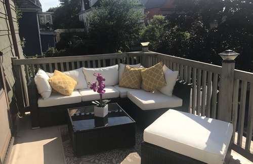 Lakeview House | Down Town BUFFALO, 20 minutes from the Falls.