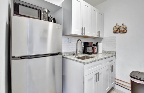 Delray Beach Cottage | Down Town Delray, near Ave and beach, Free parking